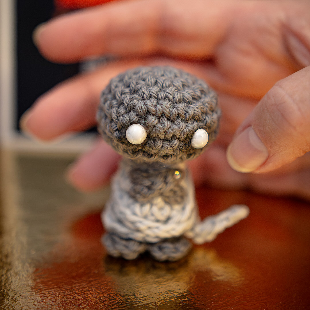 Amigurumi, figurines en crochet représentant La momie, de chez Universal Monsters, imaginée et confectionnée à la main par les Mignonstres, une marque le Rat et l’Ours.